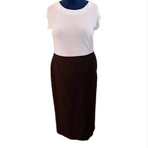 EMANUEL UNGARO Emanuel  Light Weight Skirt  Plus Size 16 / 50